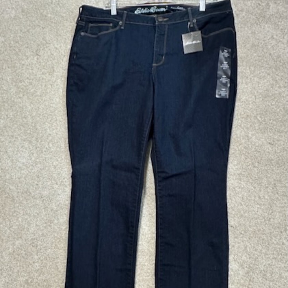 NEW W/TAGS Eddie Bauer Five Pocket Blue Jeans 18P Curvy Fit Straight Leg MidRise